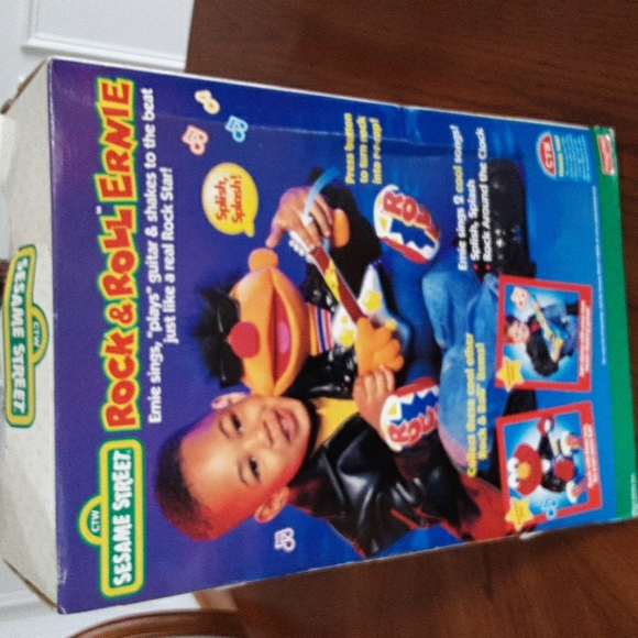 RICK N ROLL ERNIE SESAME STREET DOLL NWT IN BOX - Picture 9 of 9